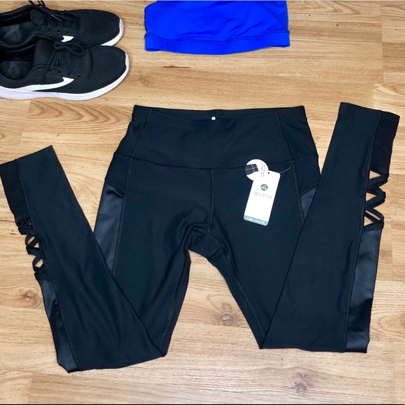 apana yoga lifestyle clothing